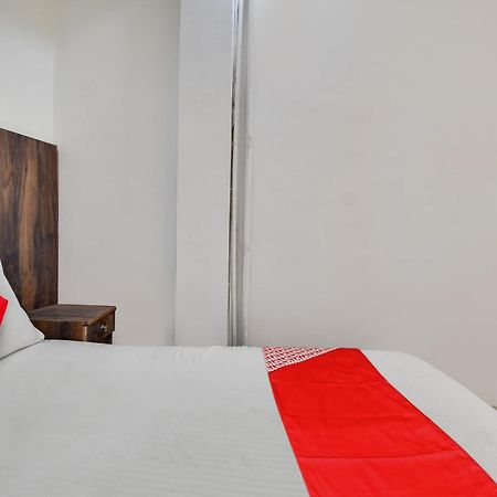 Hotel O Golden King Guest House Yeni Delhi Dış mekan fotoğraf